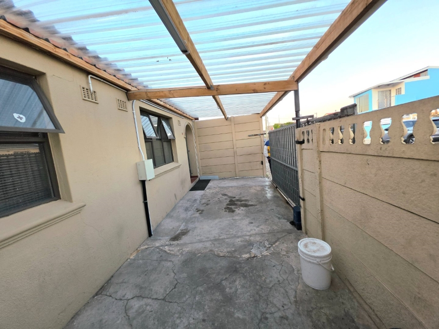 3 Bedroom Property for Sale in Steenberg Western Cape